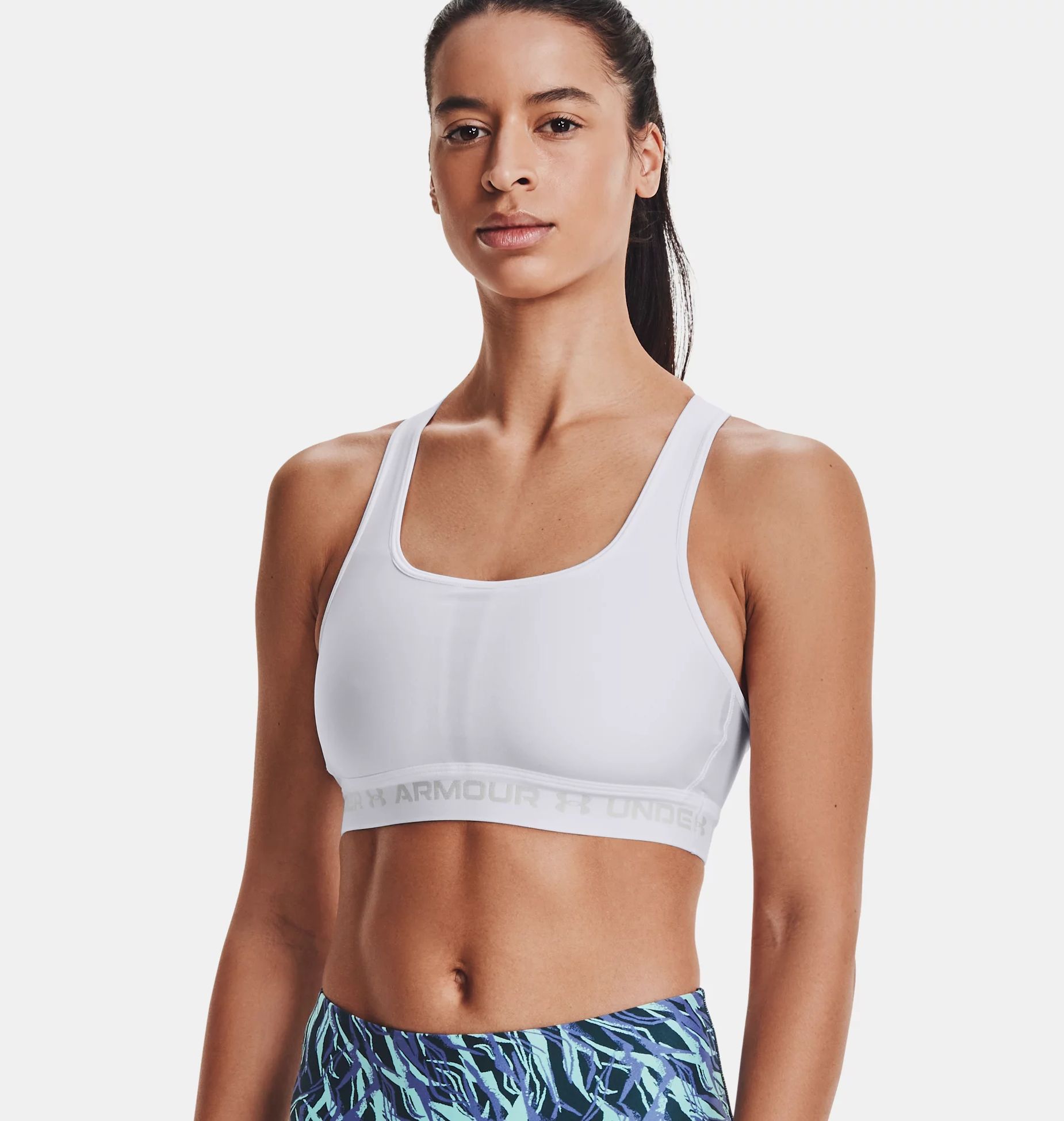 https://img2.sportconcept.com/backend_nou/content/images/fitness-under-armour%20mid-crossback-sports-bra-20230331163439.jpg